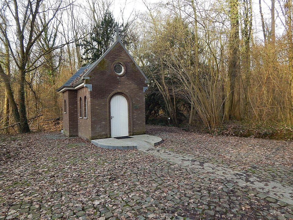 Kapelle der Ermelindis / Sint-Ermelindiskapel_Tobe Schoenmakers